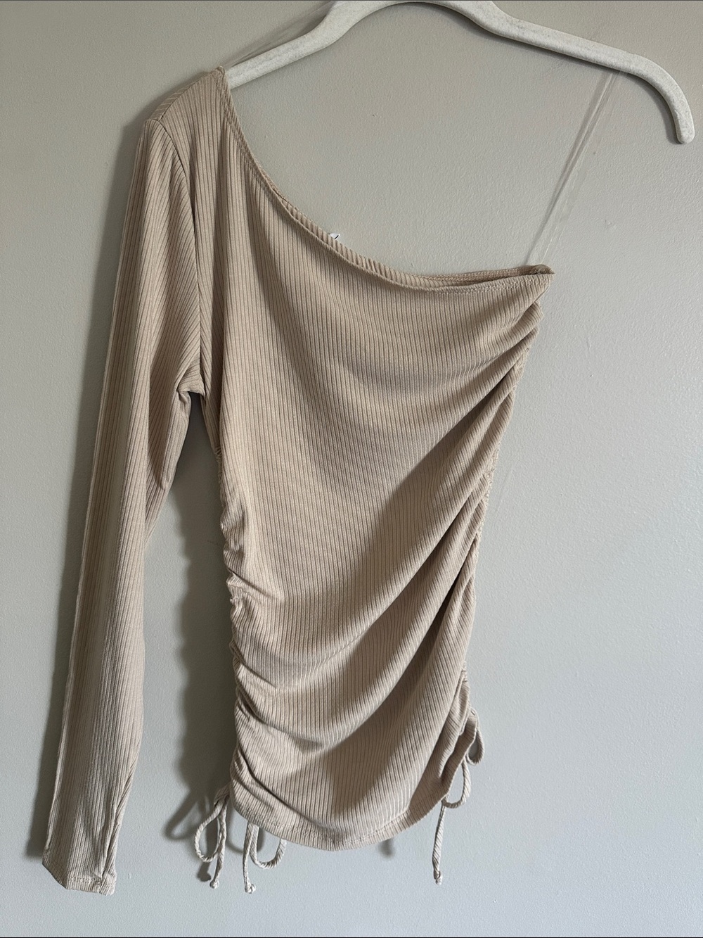 NWT Ribbed fabrication ruched sides one sl… - Picture 9 of 11